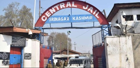 'Counter Intelligence Kashmir raids Srinagar Central Jail, Conducts searches '